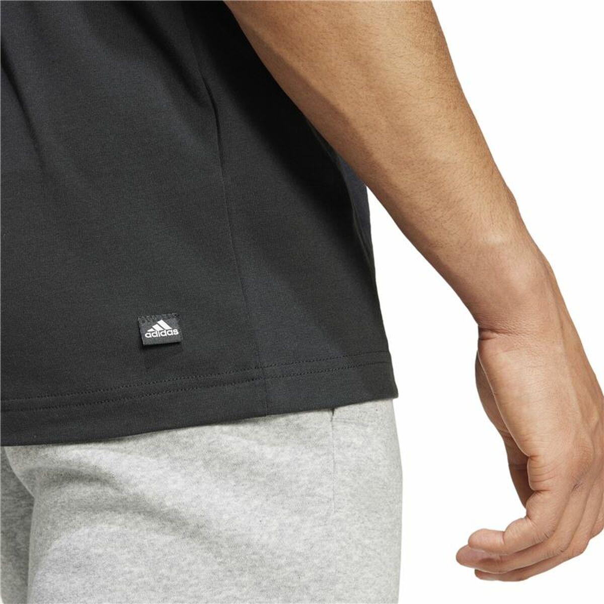 Adidas Men’s Short Sleeve T-Shirt Adidas Remoji Graphic L